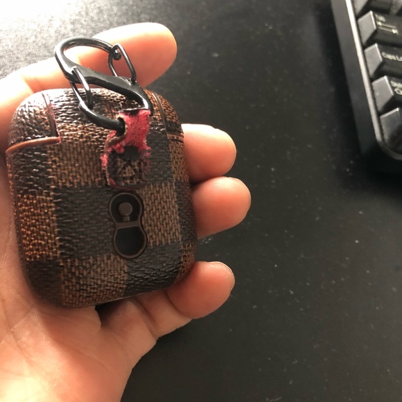 iPhone X LV Case and AirPod Case - Picture 4 of 5